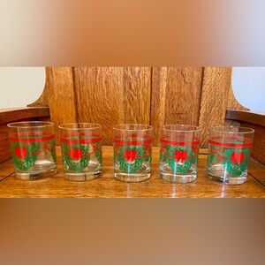 Festive Red and Green Wreath & Garland Toscany Glasses Set- 5 glasses